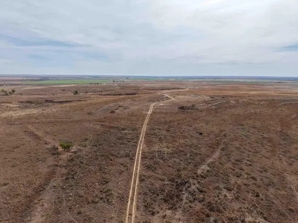 $2,417,100 | 152 Sweetwater Creek Highway, Mobeetie, TX 79061