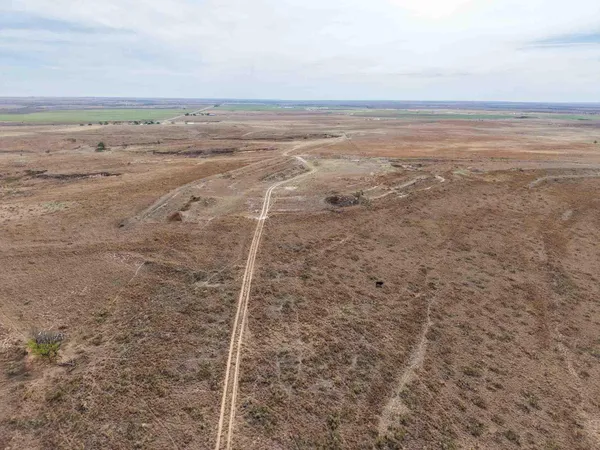 $2,417,100 | 152 Sweetwater Creek Highway, Mobeetie, TX 79061