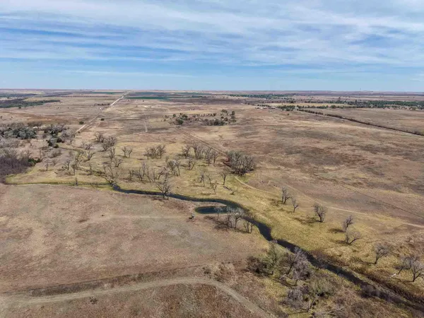 $2,417,100 | 152 Sweetwater Creek Highway, Mobeetie, TX 79061