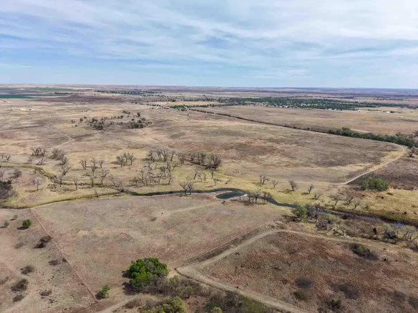 $2,417,100 | 152 Sweetwater Creek Highway, Mobeetie, TX 79061