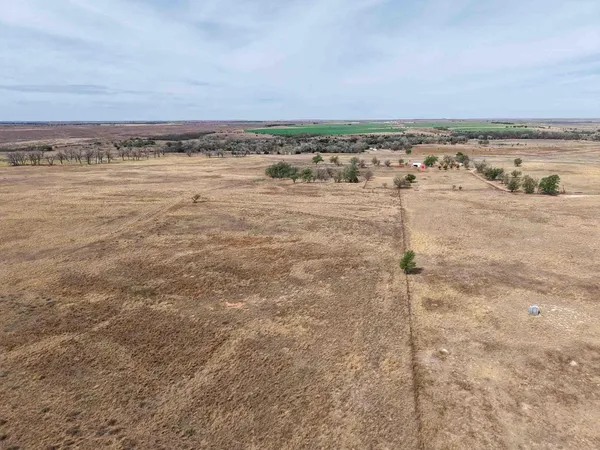 $2,417,100 | 152 Sweetwater Creek Highway, Mobeetie, TX 79061