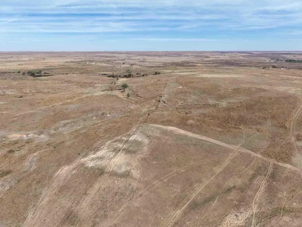 $2,417,100 | 152 Sweetwater Creek Highway, Mobeetie, TX 79061