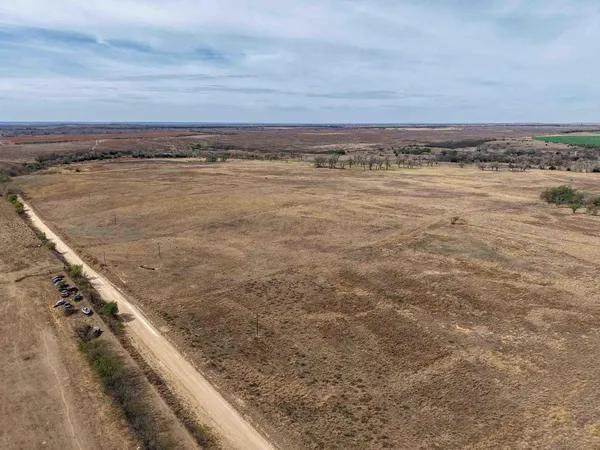 $2,417,100 | 152 Sweetwater Creek Highway, Mobeetie, TX 79061