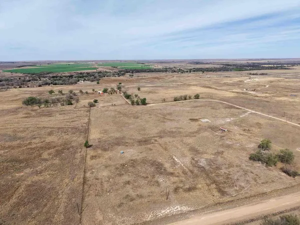 $2,417,100 | 152 Sweetwater Creek Highway, Mobeetie, TX 79061