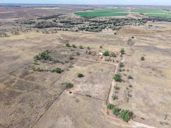 $2,417,100 | 152 Sweetwater Creek Highway, Mobeetie, TX 79061