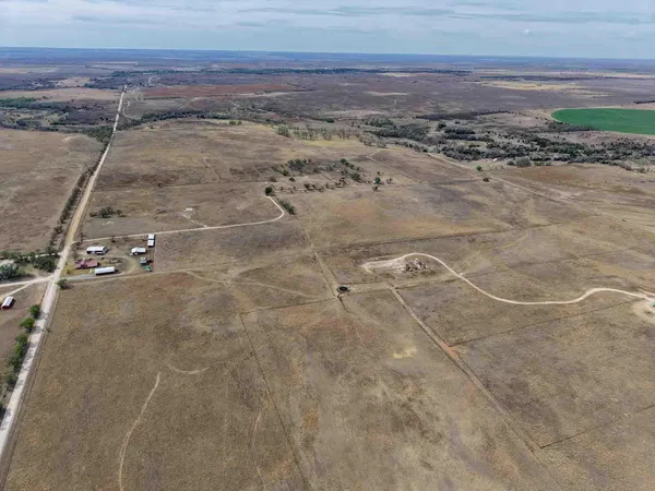 $2,417,100 | 152 Sweetwater Creek Highway, Mobeetie, TX 79061