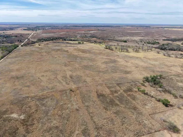$2,417,100 | 152 Sweetwater Creek Highway, Mobeetie, TX 79061