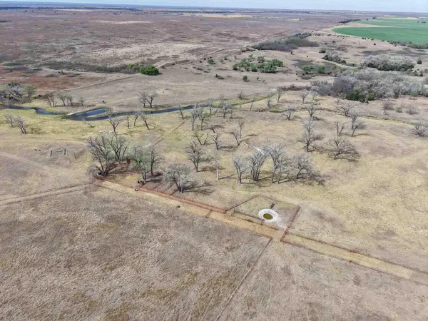 $2,417,100 | 152 Sweetwater Creek Highway, Mobeetie, TX 79061
