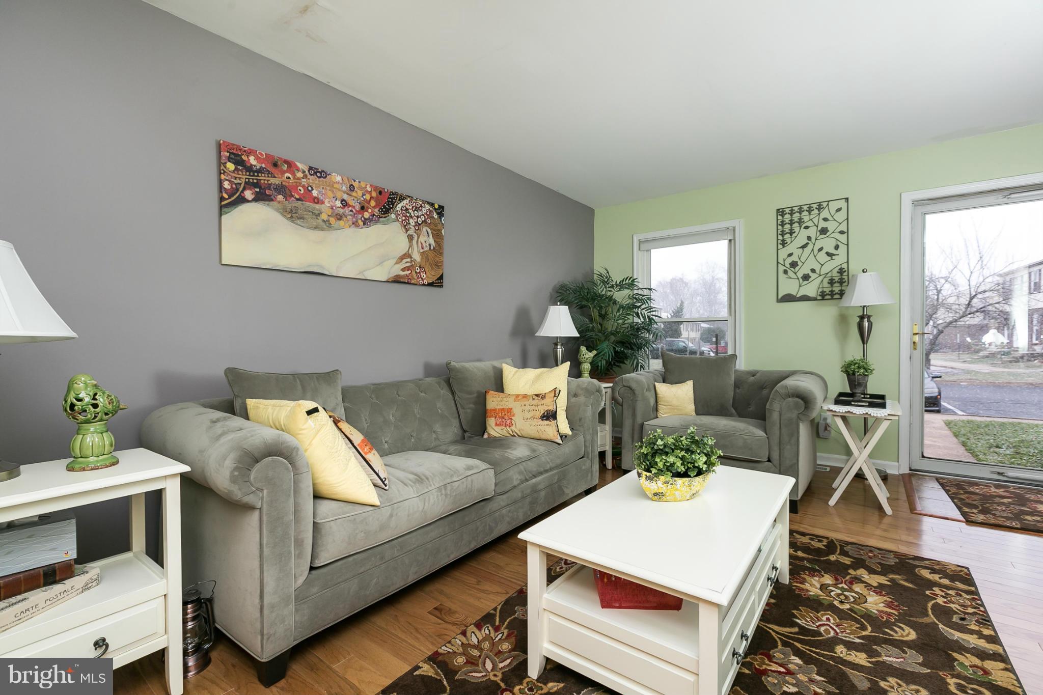 14 Colleton Court Baltimore, MD 21236 - Photo 1 of 29 Living Room