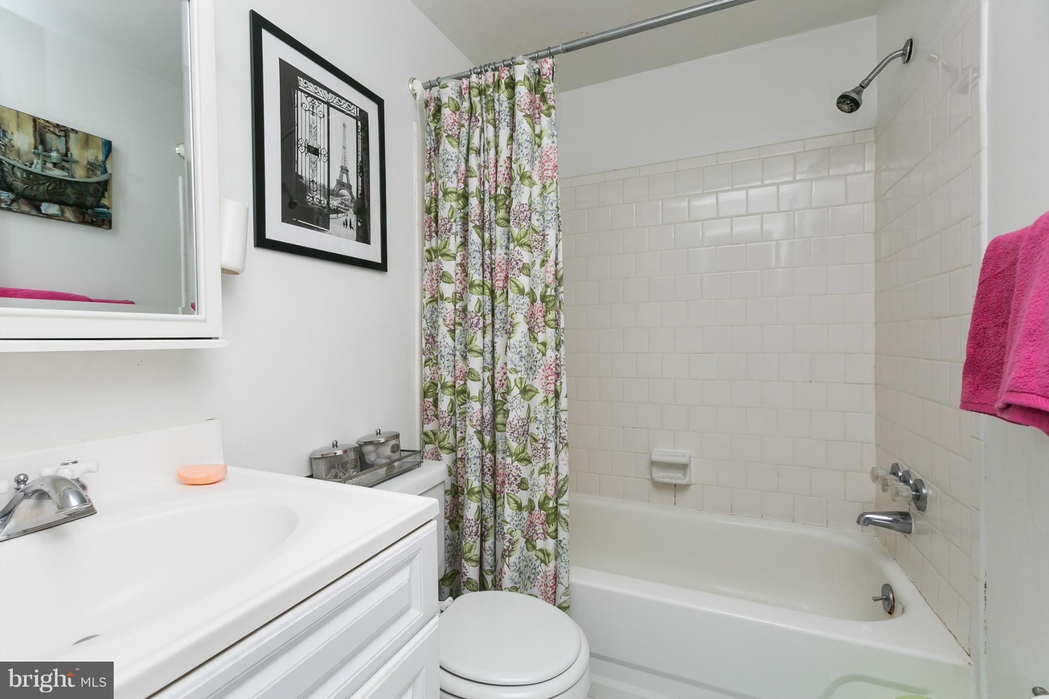 14 Colleton Court Baltimore, MD 21236 - Photo 15 of 29 Bath
