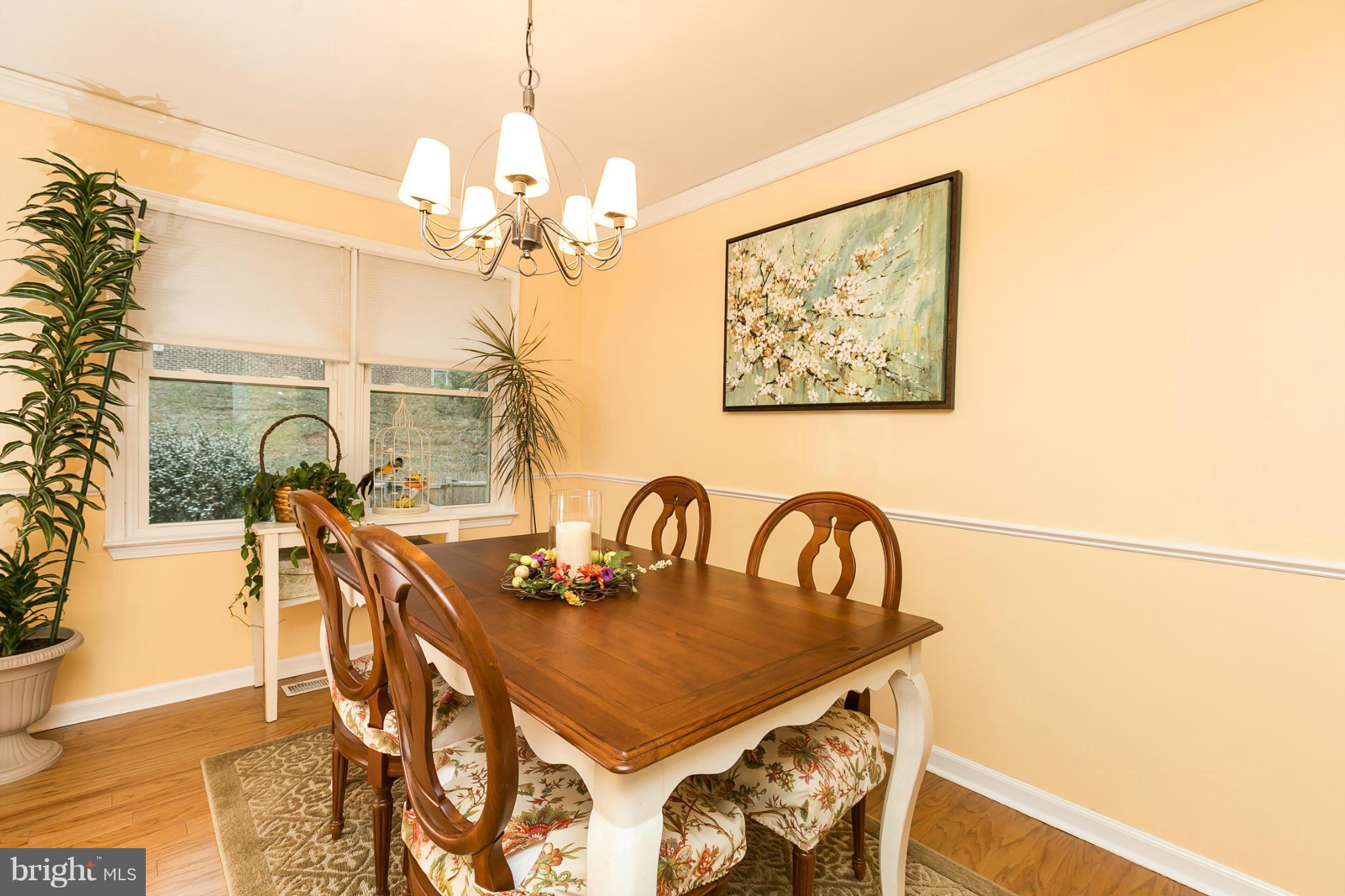 14 Colleton Court Baltimore, MD 21236 - Photo 5 of 29 Dining Room