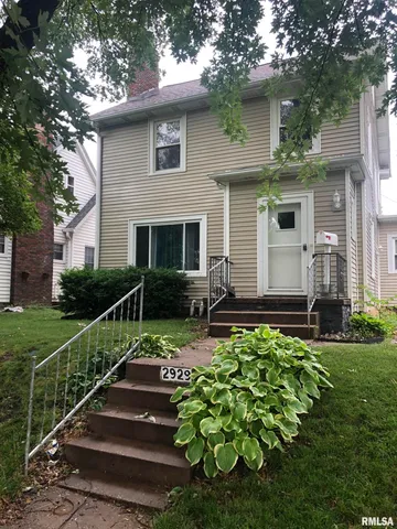 $1,995 | 2929 Davenport Avenue, Davenport, IA 52803