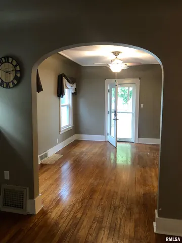 $1,995 | 2929 Davenport Avenue, Davenport, IA 52803