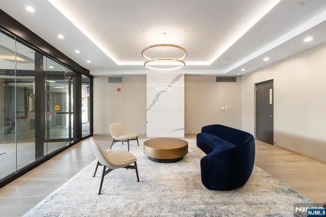 $4,500 | 700 Grove Street, Unit 9M, Jersey City, NJ 07310