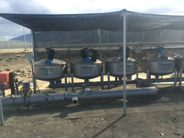 a view of parking area