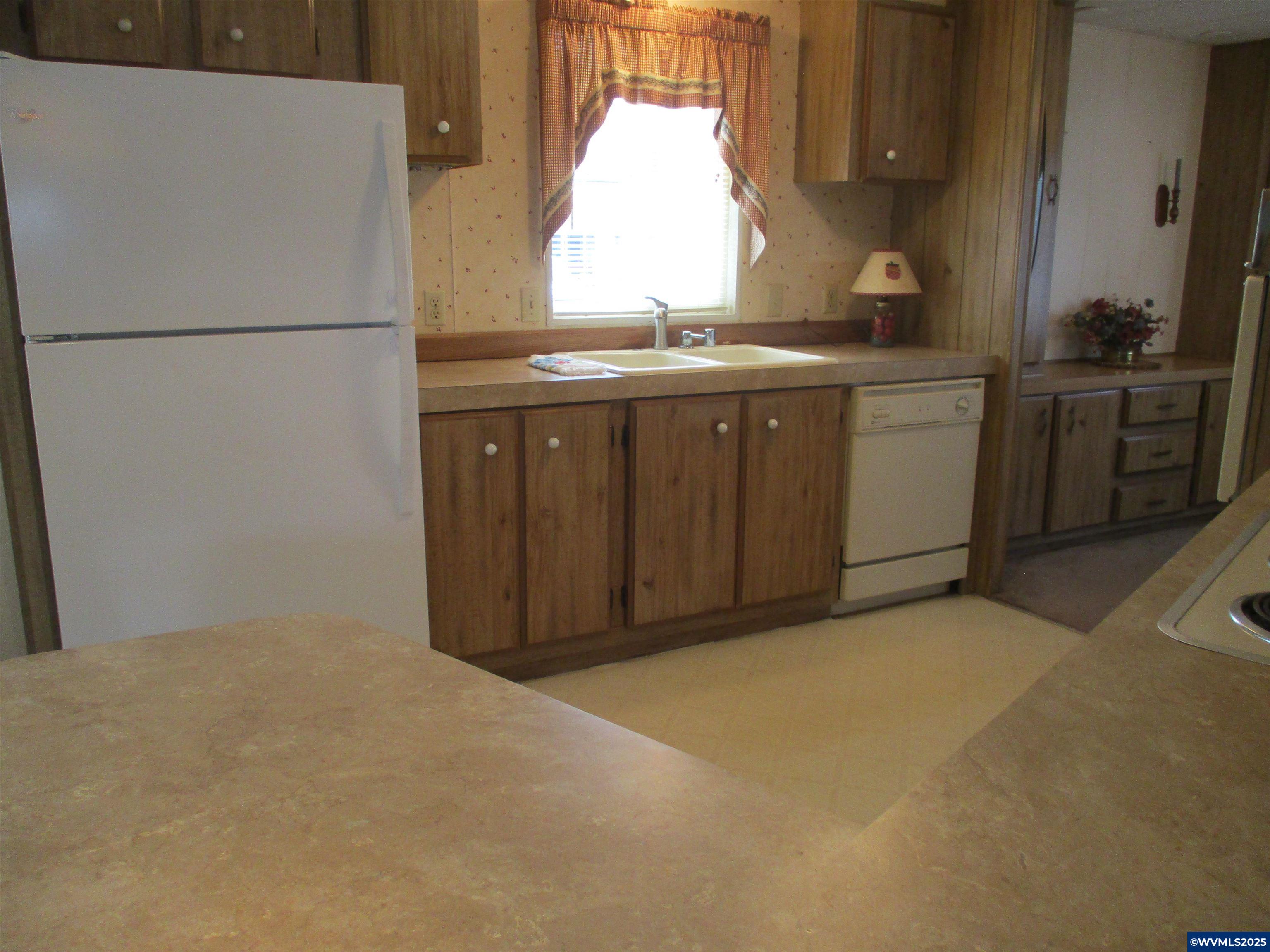 5422 Portland Road Northeast, Unit 114 Salem, OR 97305 - Photo 6 of 34 Gallery Image 6
