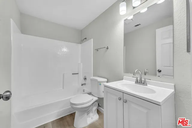 $469,990 | 1027 Landsford Street, Lancaster, CA 93535