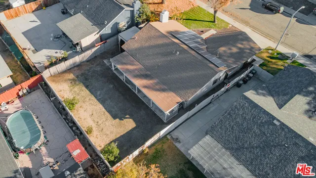 $469,990 | 1027 Landsford Street, Lancaster, CA 93535