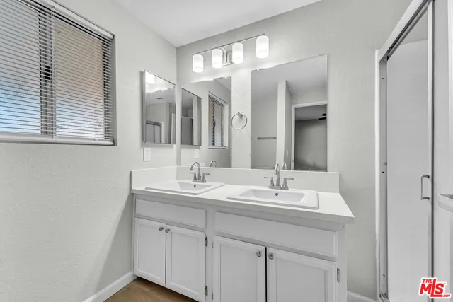 $469,990 | 1027 Landsford Street, Lancaster, CA 93535