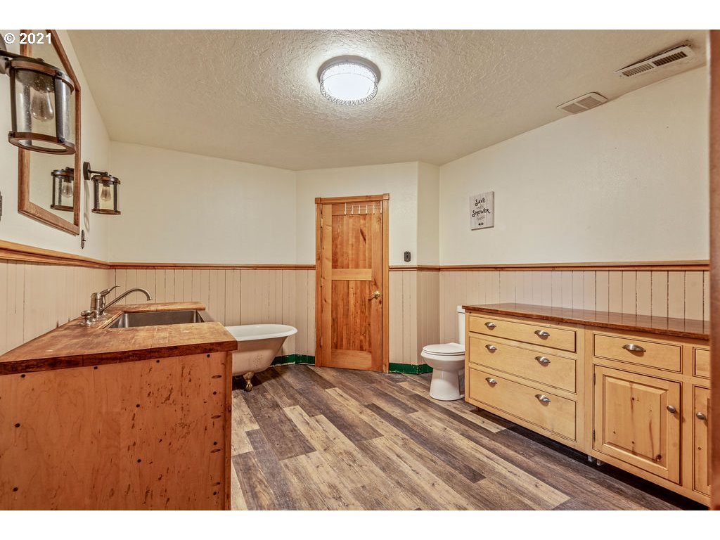 18513 Coop Road Clatskanie, OR 97016 - Photo 13 of 31 Gallery Image 13
