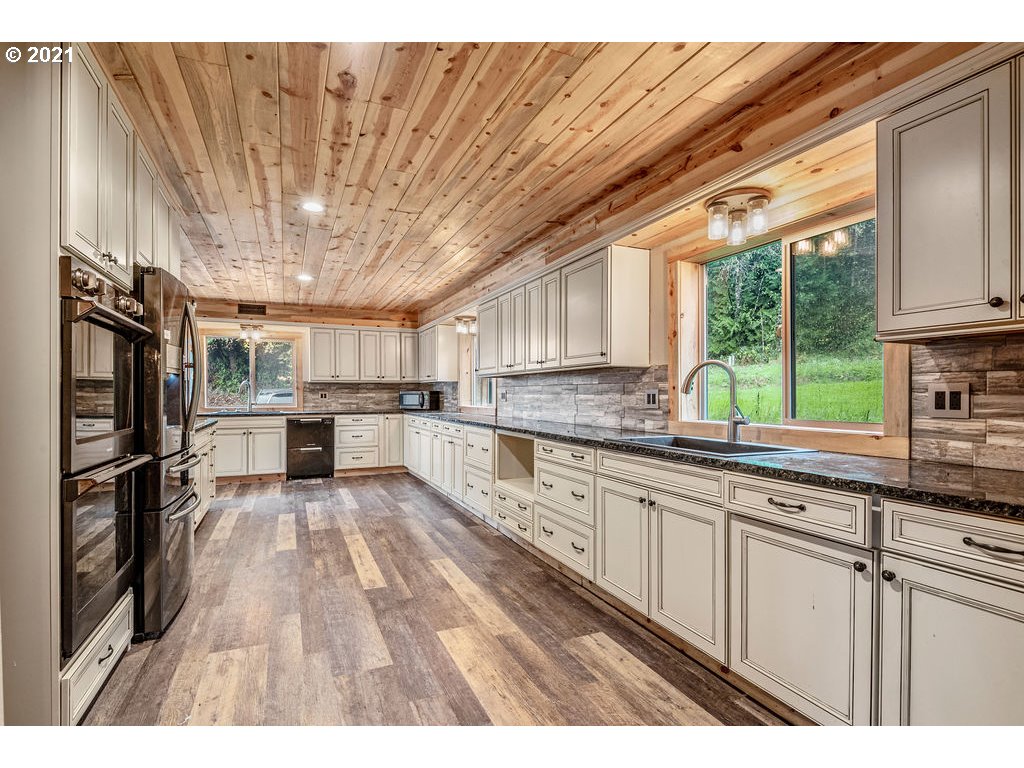 18513 Coop Road Clatskanie, OR 97016 - Photo 8 of 31 Gallery Image 8