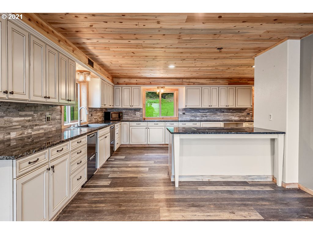 18513 Coop Road Clatskanie, OR 97016 - Photo 10 of 31 Gallery Image 10