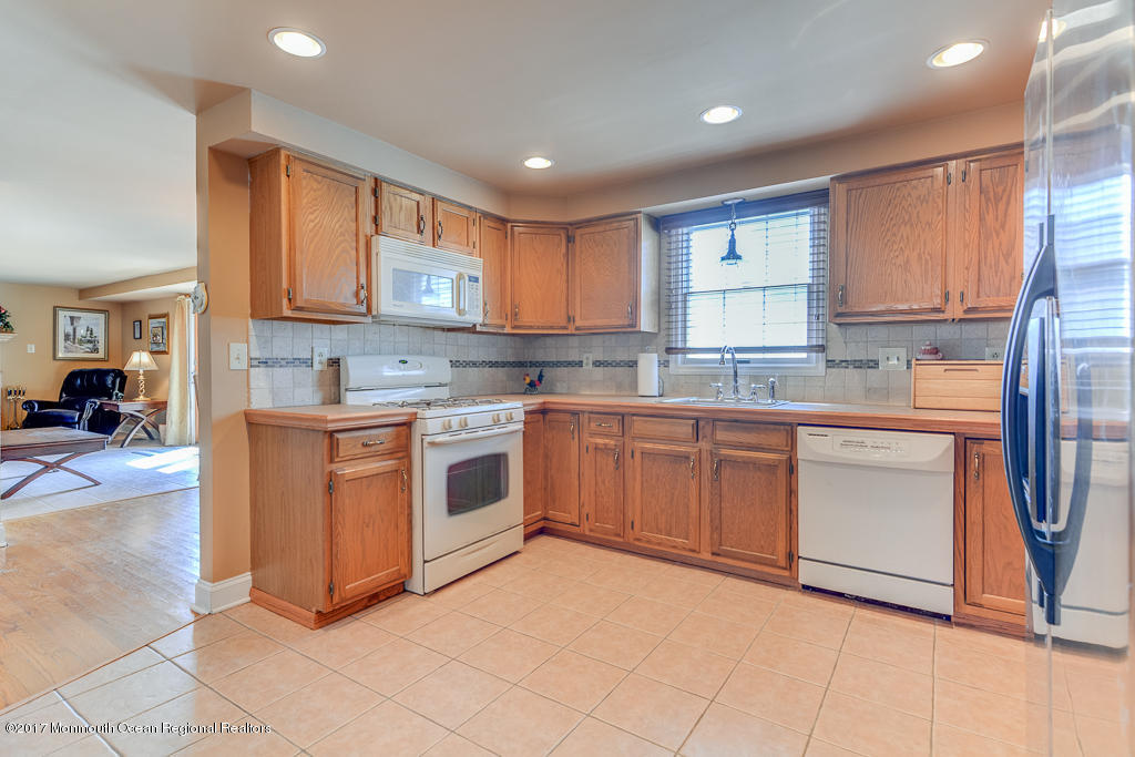 551 Robin Hood Road Brick, NJ 08724 - Photo 9 of 31 0009__SMALL