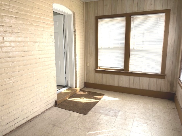 1548 Jackson Street North Chicago, IL 60064 - Photo 12 of 16