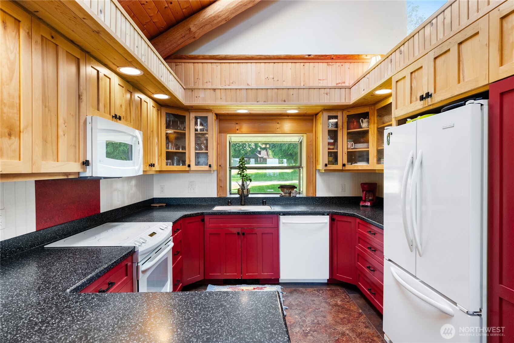 5398 West Shore Road Anacortes, WA 98221 - Photo 11 of 32