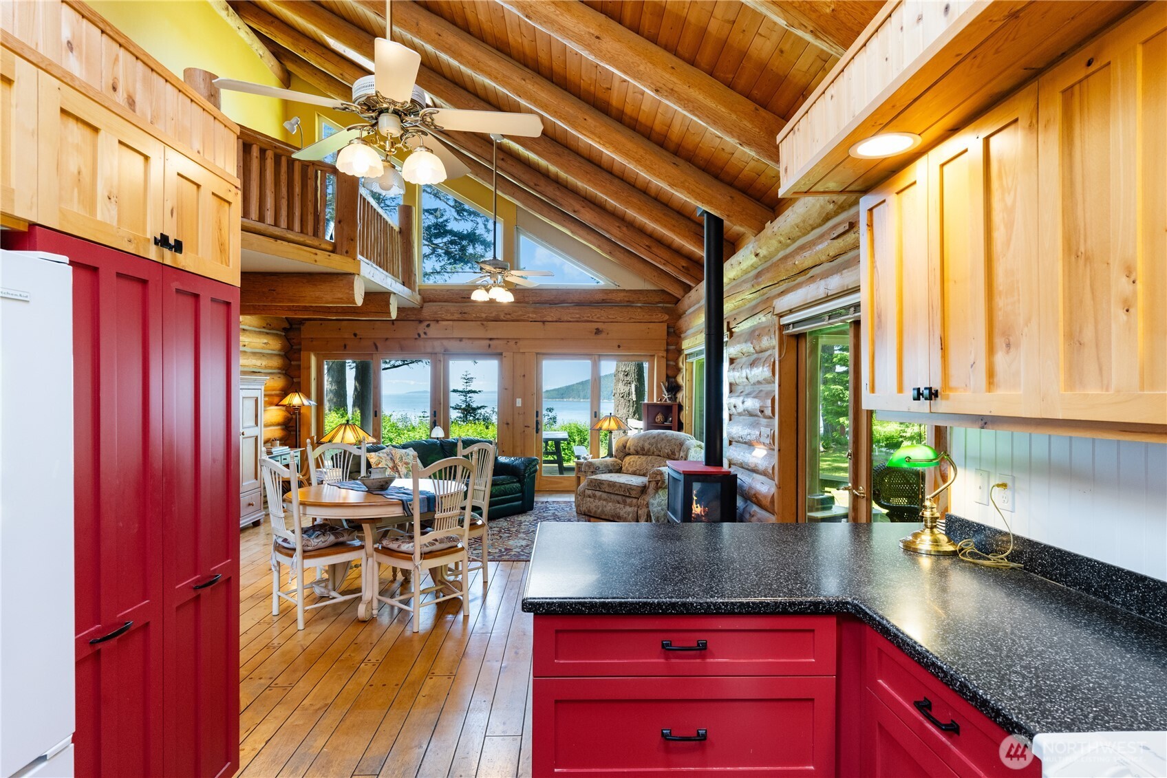 5398 West Shore Road Anacortes, WA 98221 - Photo 12 of 32