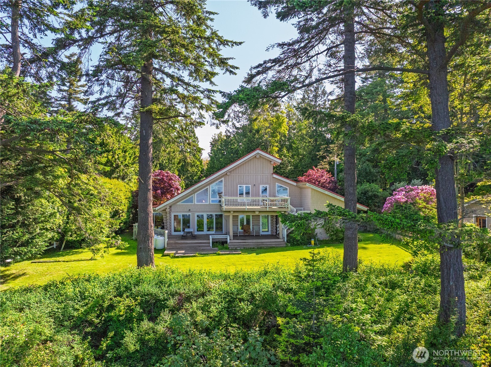 5398 West Shore Road Anacortes, WA 98221 - Photo 3 of 32