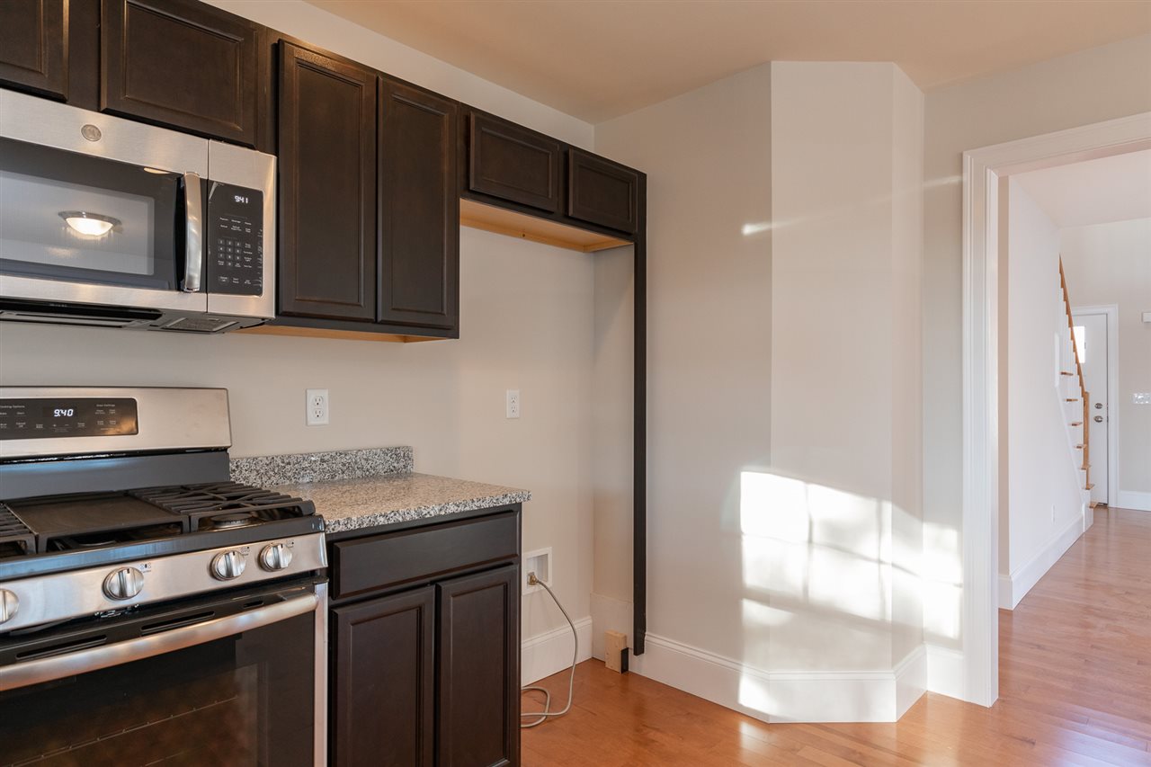 188 B Walton Road Seabrook, NH 03874 - Photo 7 of 40