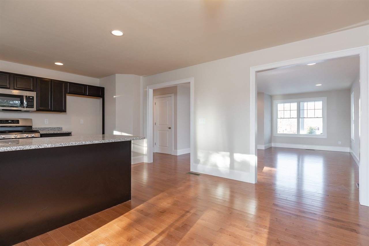 188 B Walton Road Seabrook, NH 03874 - Photo 8 of 40