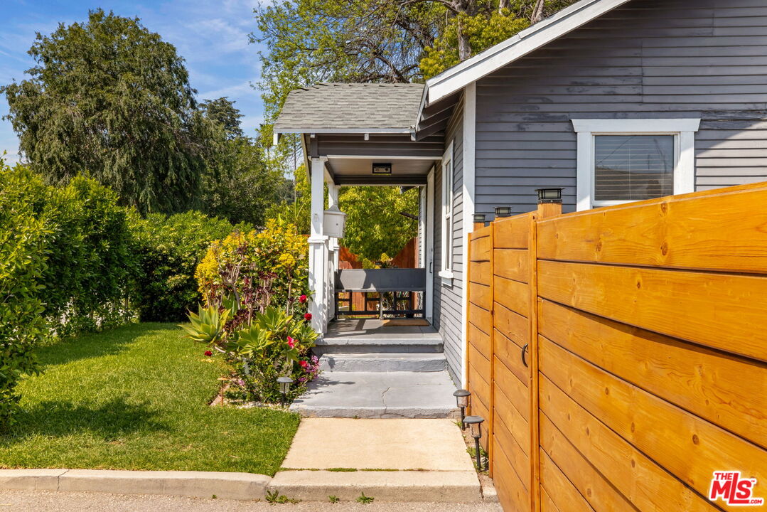 414 Raymond Drive Pasadena, CA 91107 - Photo 4 of 20 a view of a door front of house