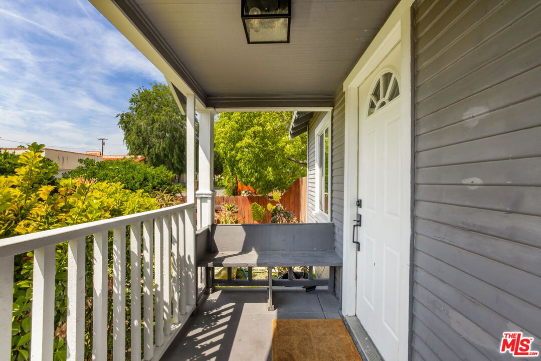 414 Raymond Drive Pasadena, CA 91107 - Photo 5 of 20 a view of balcony with furniture