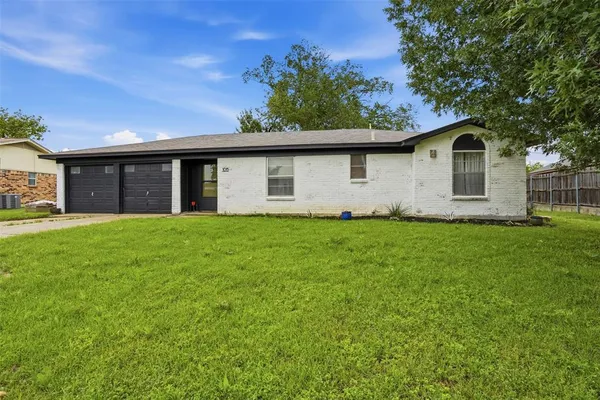 $238,000 | 1015 Keller Avenue, Benbrook, TX 76126