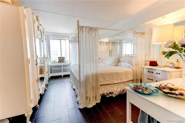 $15,000 | 170 West Broadway, Unit 6G, Long Beach, NY 11561