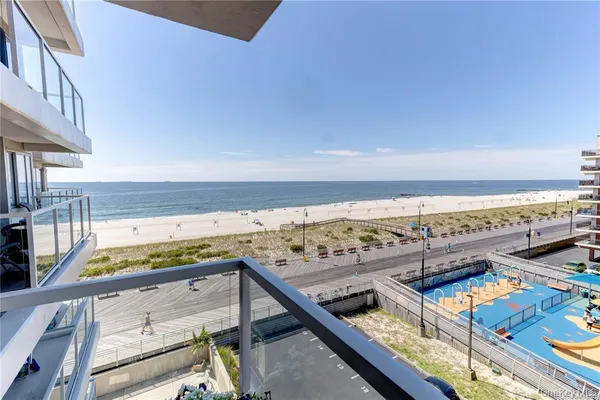 $15,000 | 170 West Broadway, Unit 6G, Long Beach, NY 11561