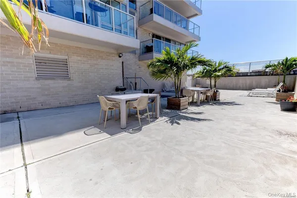 $15,000 | 170 West Broadway, Unit 6G, Long Beach, NY 11561