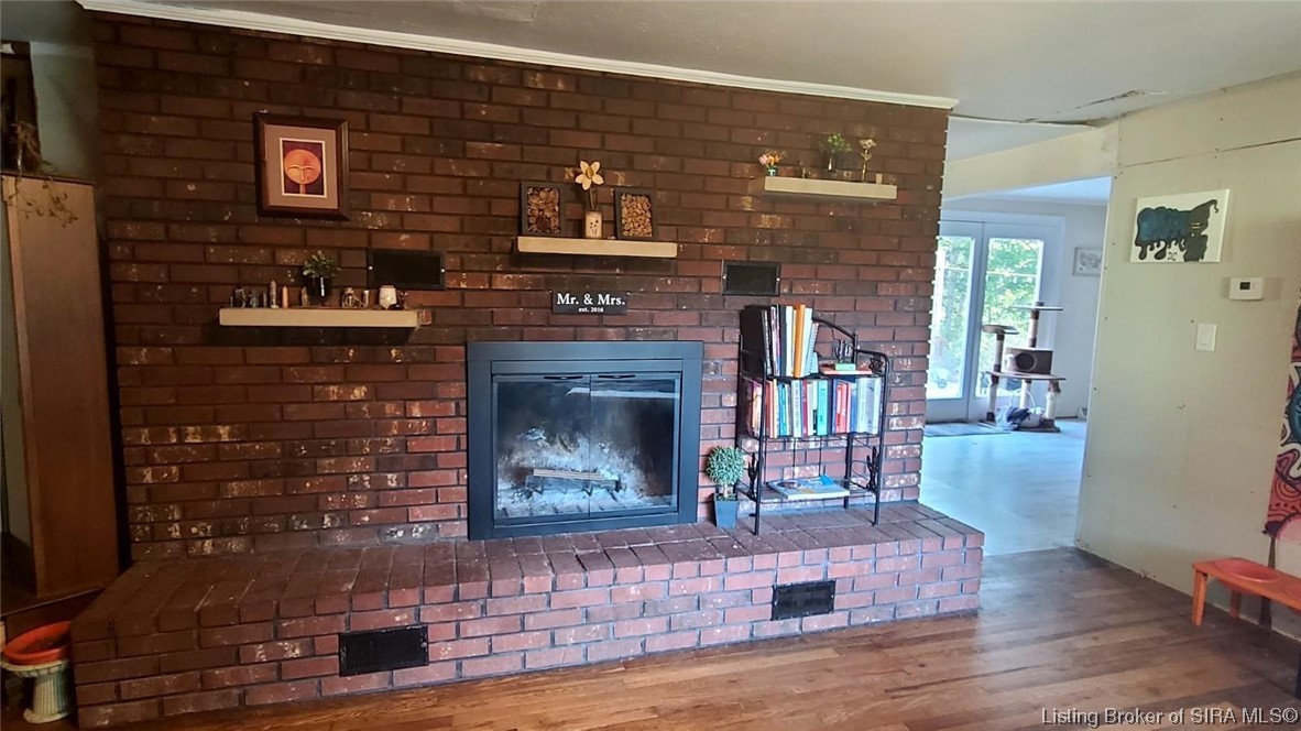 352 East Brown Road Pekin, IN 47165 - Photo 4 of 20 Gallery Image 4