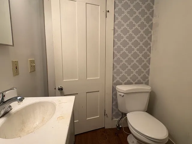 $285,000 | 6 Williams Street, Williamsburg, MA 01096