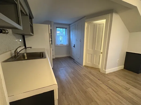 a view of utility room