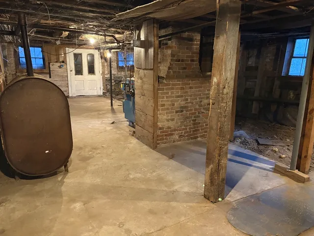 $285,000 | 6 Williams Street, Williamsburg, MA 01096