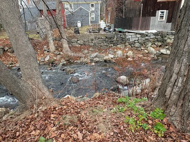 $285,000 | 6 Williams Street, Williamsburg, MA 01096