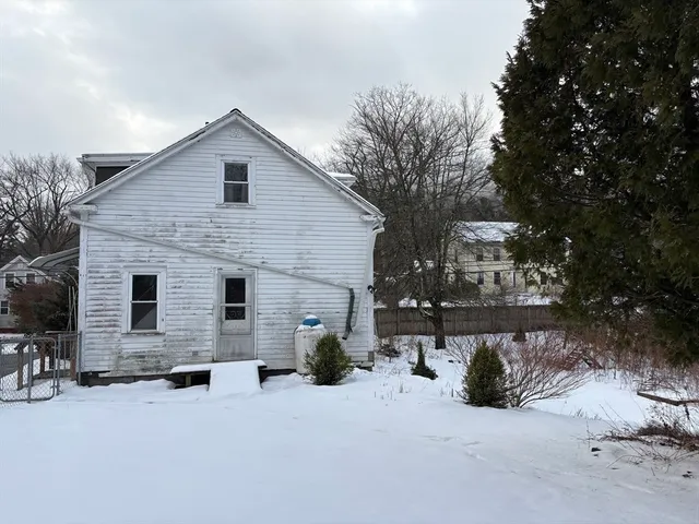 $285,000 | 6 Williams Street, Williamsburg, MA 01096