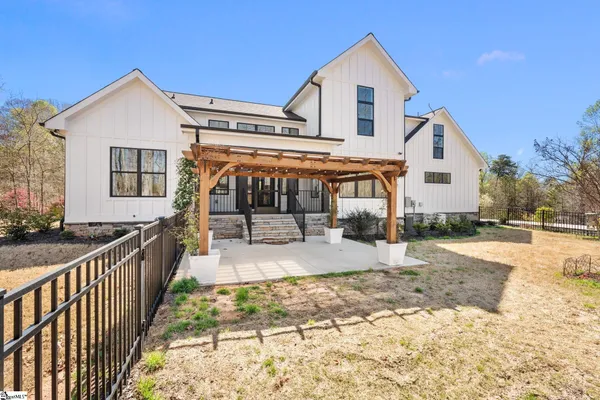 $750,000 | 110 Royal Oaks Drive, Anderson, SC 29625