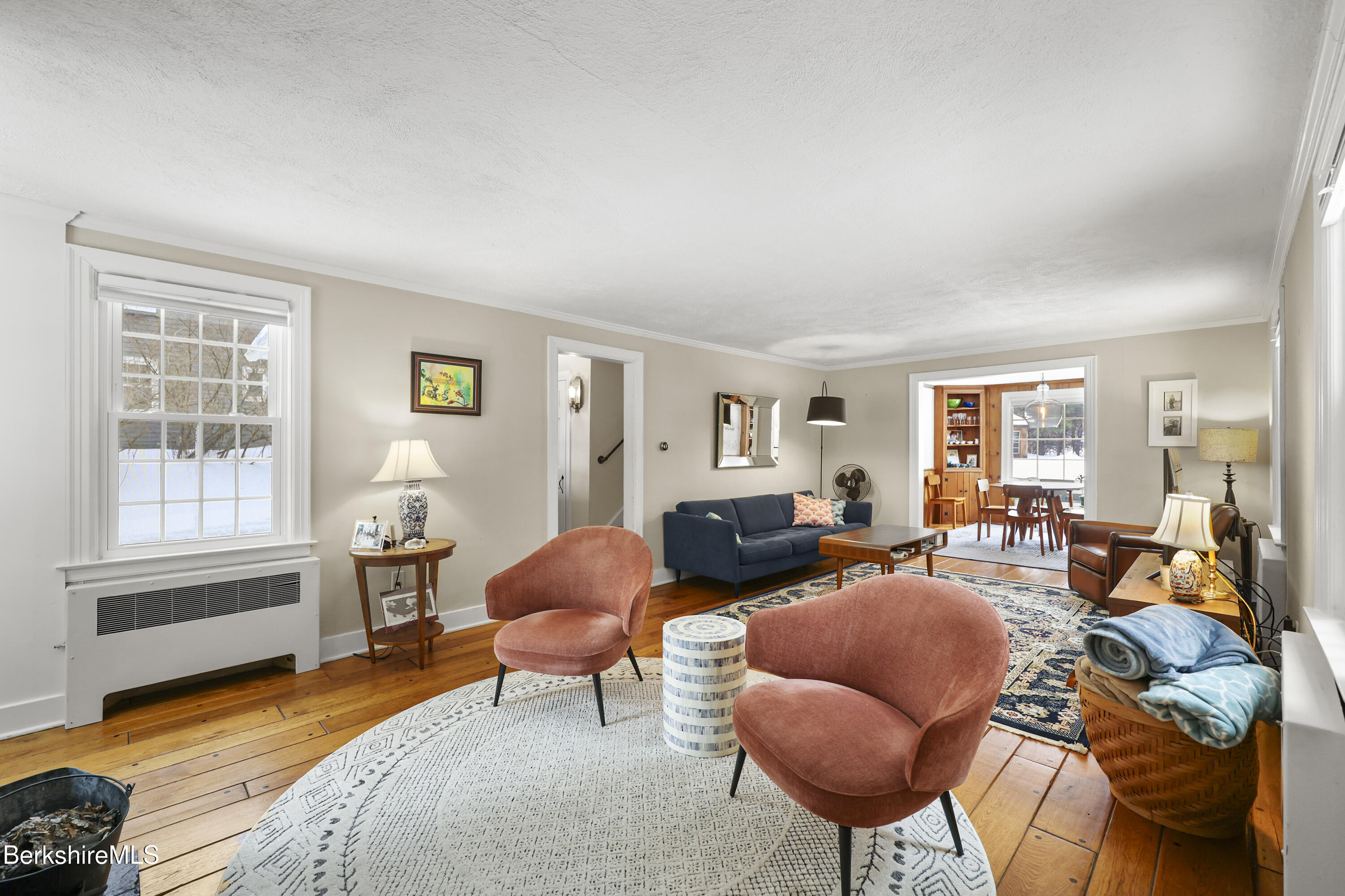 221 Holmes Road Pittsfield, MA 01201 - Photo 14 of 36 35 Living Room