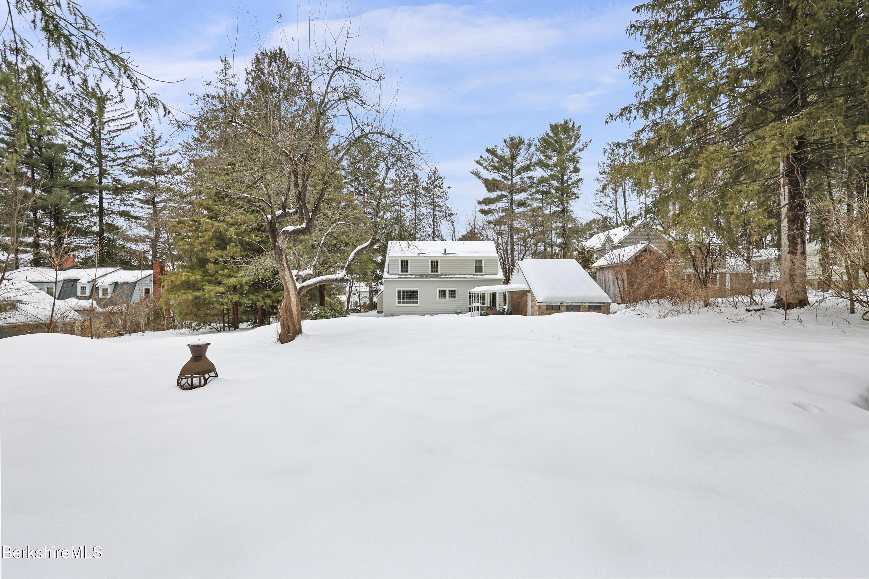 221 Holmes Road Pittsfield, MA 01201 - Photo 34 of 36 265 Back Yard
