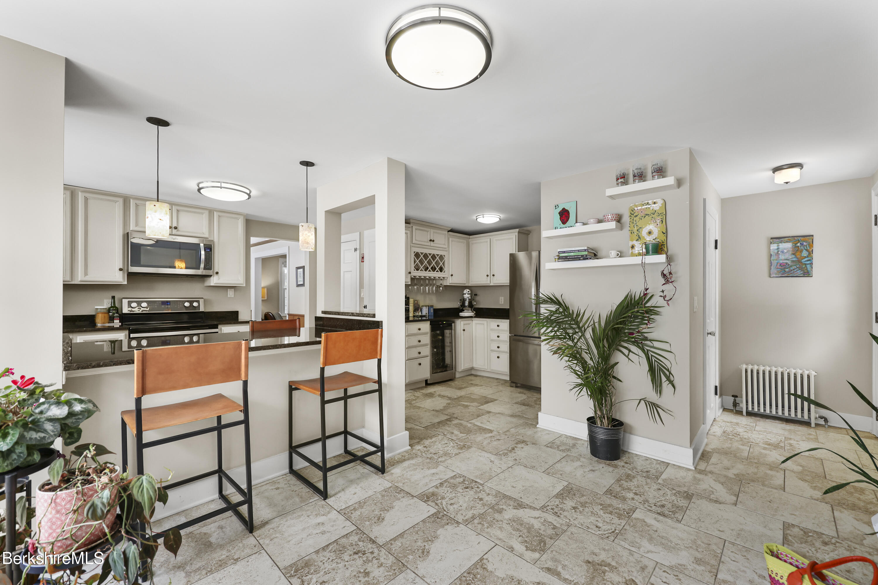 221 Holmes Road Pittsfield, MA 01201 - Photo 4 of 36 110 Kitchen