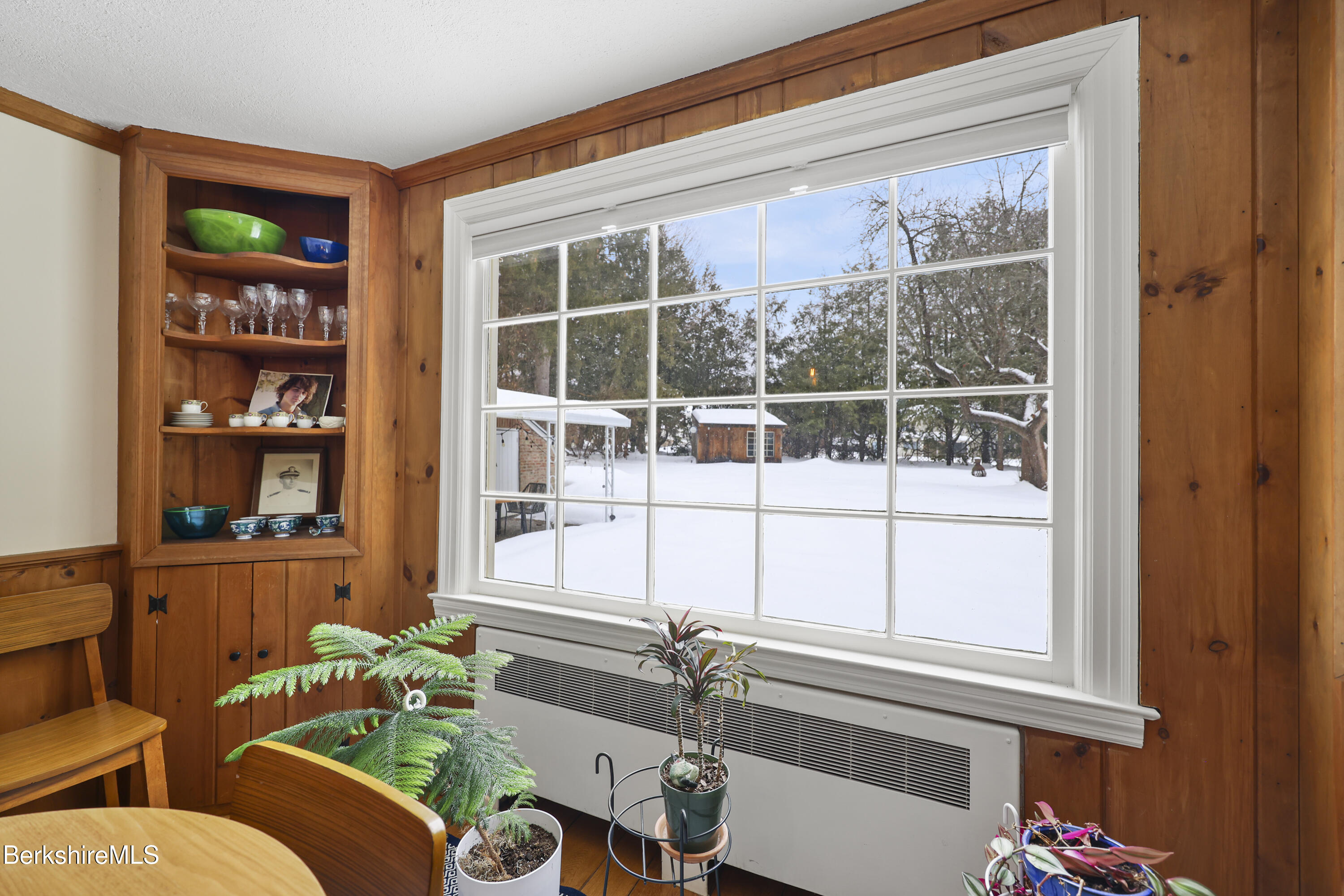 221 Holmes Road Pittsfield, MA 01201 - Photo 9 of 36 95 Dining Room